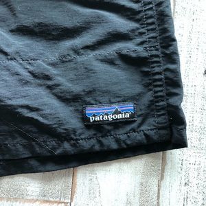 Patagonia Men’s Baggies 7” Shorts. Size: M, Color: Black